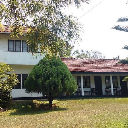 4 Seasons Guesthouse Hikkaduwa Bagian luar foto