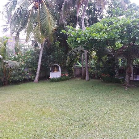 4 Seasons Guesthouse Hikkaduwa Bagian luar foto