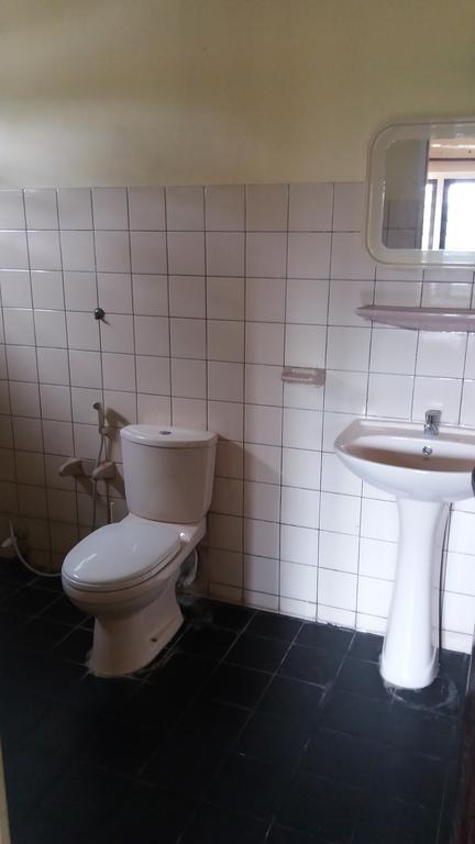 4 Seasons Guesthouse Hikkaduwa Bagian luar foto