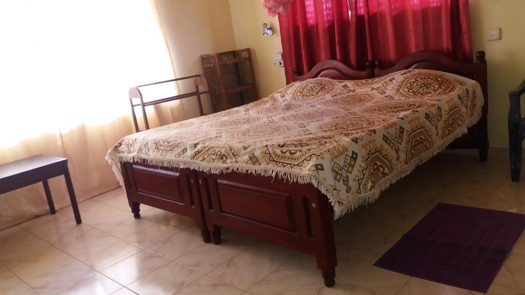 4 Seasons Guesthouse Hikkaduwa Bagian luar foto
