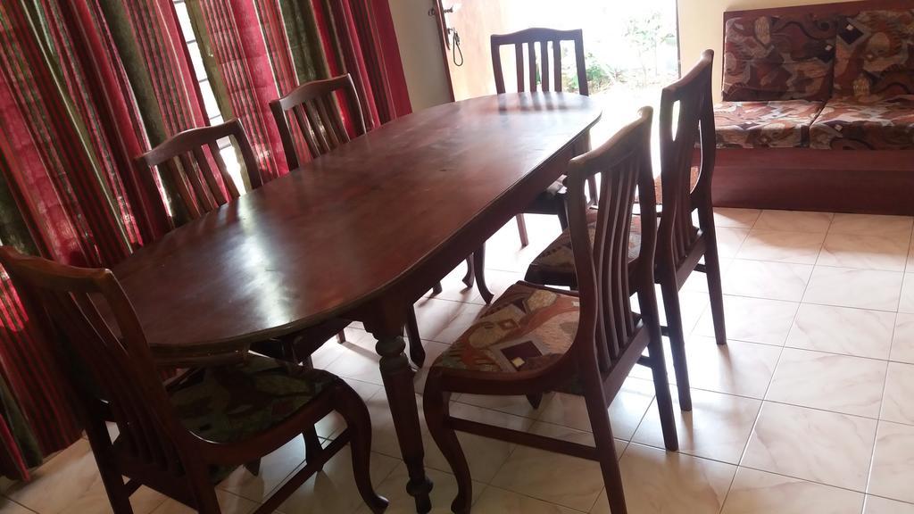 4 Seasons Guesthouse Hikkaduwa Bagian luar foto