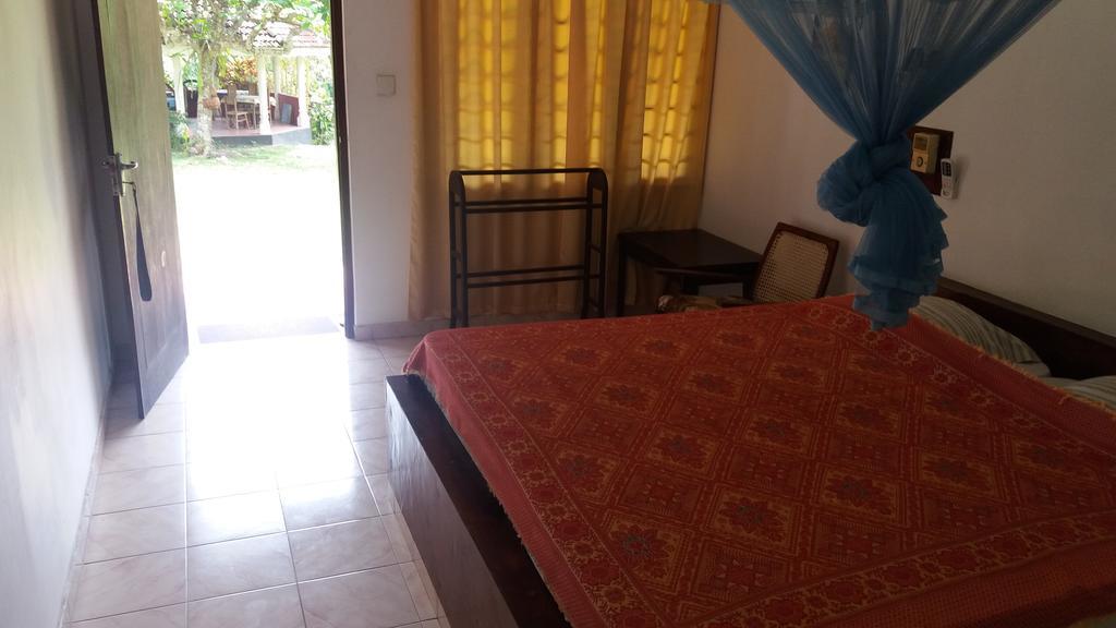 4 Seasons Guesthouse Hikkaduwa Bagian luar foto